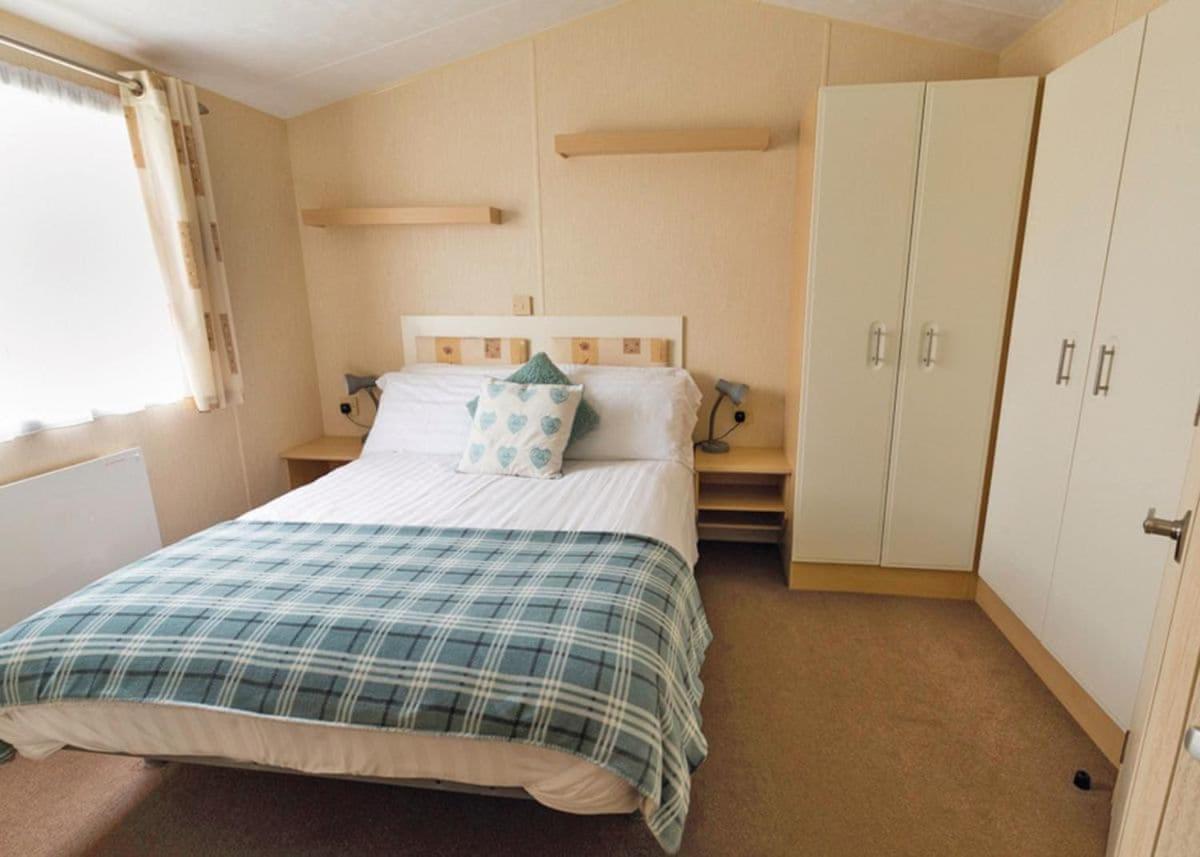 Fishguard Bay Resort Llanllawer Exterior photo